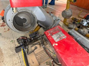 El Gobierno Provincial refuerza la infraestructura escolar en Caleta Olivia y cuestiona el silencio ante años de abandono