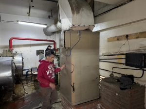 El Gobierno Provincial refuerza la infraestructura escolar en Caleta Olivia y cuestiona el silencio ante años de abandono