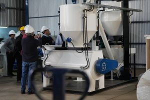 Vidal visitó Rafaela donde se construye la primera planta de alimento balanceado para Santa Cruz