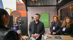 Productoras despliegan identidad, sabores y arte santacruceño en La Rural