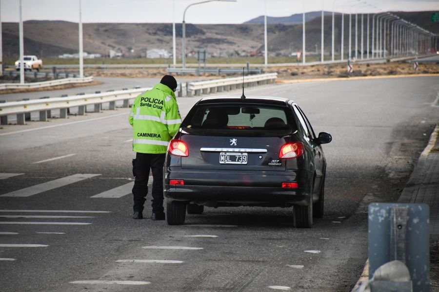 Control vehicular en Güer Aike: recomendaciones para circular en las rutas de Santa Cruz