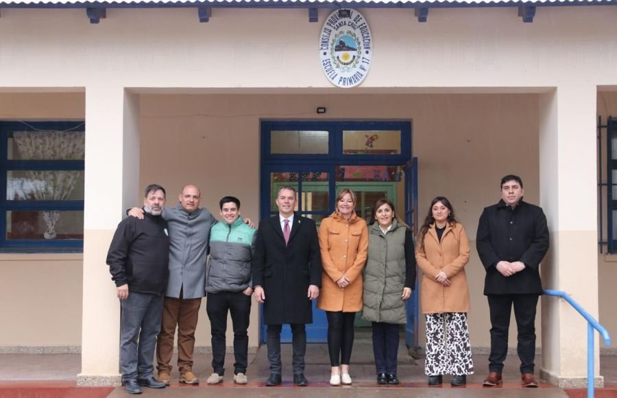 Recorrida Institucional en Los Antiguos: Inversión educativa y recuperación de espacios comunitarios