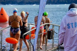 El Winter Swimming World Cup 2025 tuvo su primera jornada de competencia frente al Glaciar Perito Moreno