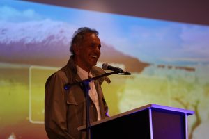 Se realizó el acto inaugural de la Winter Swimming World Cup en El Calafate