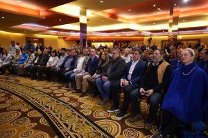 Se realizó el acto inaugural de la Winter Swimming World Cup en El Calafate