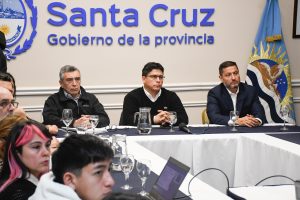 Álvarez: “Vamos a impulsar todas las actividades económicas rentables para Santa Cruz”