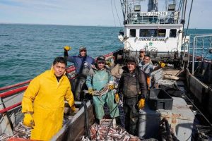 Santa Cruz logra un aumento de la cuota social de langostino