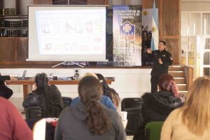 Se realizó una jornada de capacitación para cuidadores en Río Gallegos