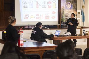 Se realizó una jornada de capacitación para cuidadores en Río Gallegos