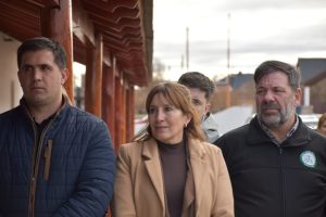 Gobernador Gregores inauguró su nuevo albergue municipal y recibió a los Juegos Evita de Vóley Sub 15