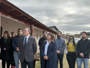 Gobernador Gregores inauguró su nuevo albergue municipal y recibió a los Juegos Evita de Vóley Sub 15