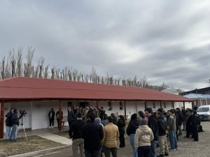Gobernador Gregores inauguró su nuevo albergue municipal y recibió a los Juegos Evita de Vóley Sub 15