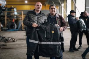 Vialidad inició la entrega de 850 camperas de abrigo al personal de toda la provincia