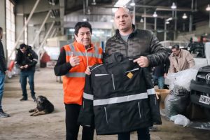 Vialidad inició la entrega de 850 camperas de abrigo al personal de toda la provincia