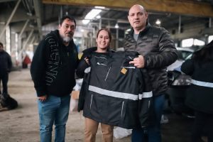 Vialidad inició la entrega de 850 camperas de abrigo al personal de toda la provincia