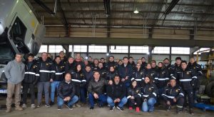 Vialidad inició la entrega de 850 camperas de abrigo al personal de toda la provincia