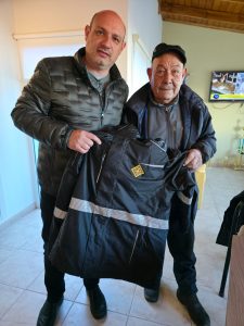 Vialidad inició la entrega de 850 camperas de abrigo al personal de toda la provincia