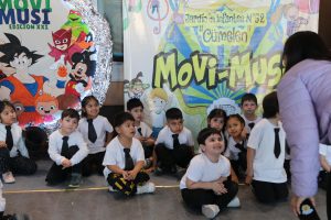 Más de 770 estudiantes de Jardines de Infantes brillaron en la 21° Edición del “Movi Musi”