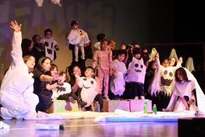 Más de 770 estudiantes de Jardines de Infantes brillaron en la 21° Edición del “Movi Musi”