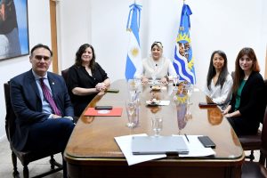 Articulan acciones para fortalecer el Sistema de Salud de Santa Cruz