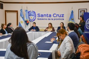 Lotería de Santa Cruz coordina acciones para abordar el flagelo de las apuestas online