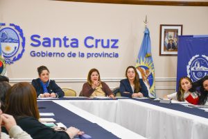 Lotería de Santa Cruz coordina acciones para abordar el flagelo de las apuestas online