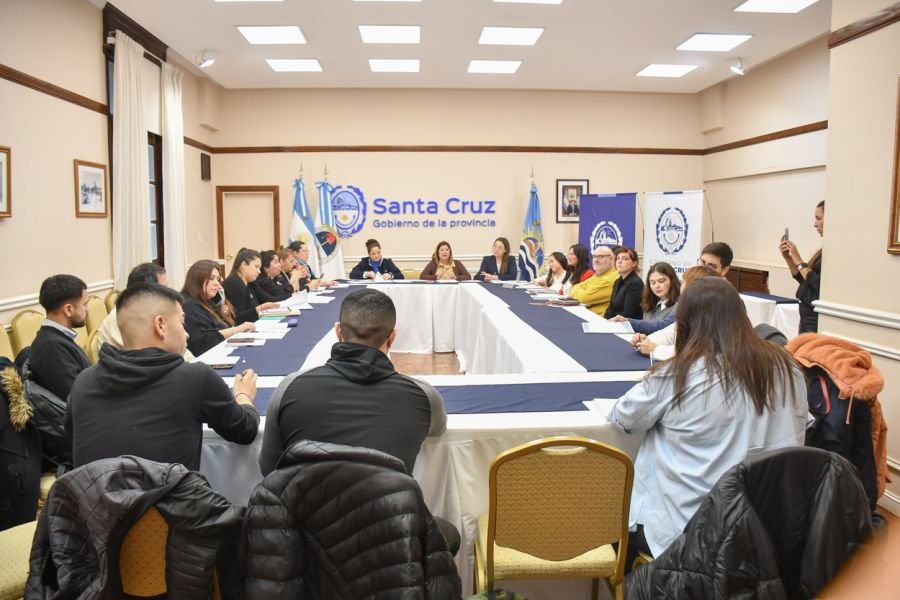 Lotería de Santa Cruz coordina acciones para abordar el flagelo de las apuestas online