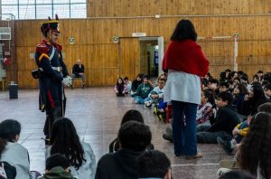 Los Granaderos a Caballo visitaron escuelas de Río Gallegos