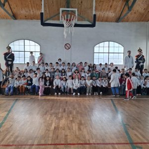 Los Granaderos a Caballo visitaron escuelas de Río Gallegos