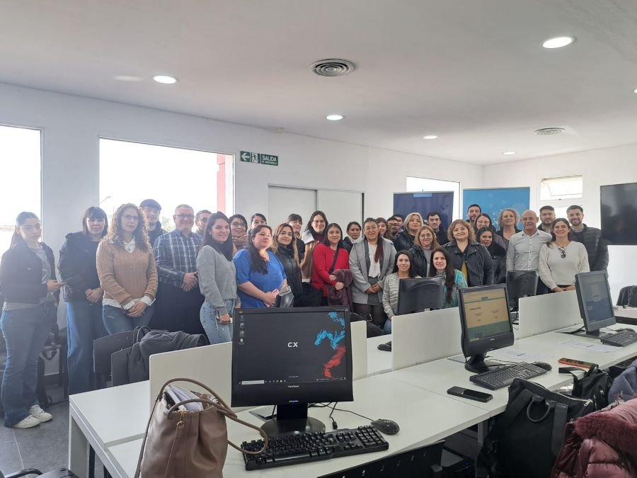 Capacitan a personal de recursos humanos para la certificación de servicios a través de la plataforma GDE