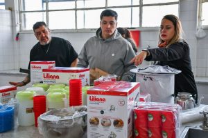 Seguridad alimentaria: Desarrollo Social entregó equipamiento e insumos de cocina a comedores