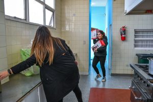 Seguridad alimentaria: Desarrollo Social entregó equipamiento e insumos de cocina a comedores