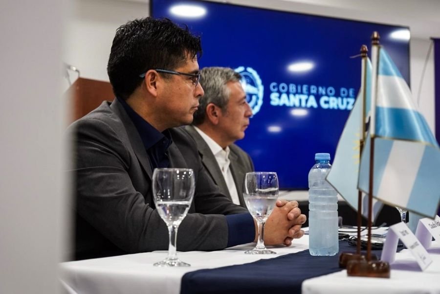 Santa Cruz busca apuntalar la exploración minera en el Macizo del Deseado