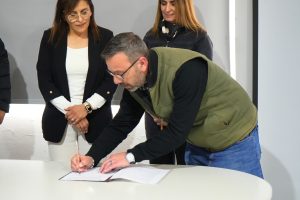 Formación para el trabajo: Comenzó en Puerto San Julián el ciclo de capacitación en fileteado de pescado