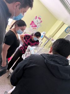 El gobernador Vidal llegó de sorpresa y recorrió el Hospital Regional Río Gallegos