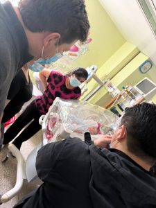 El gobernador Vidal llegó de sorpresa y recorrió el Hospital Regional Río Gallegos