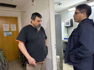 El gobernador Vidal llegó de sorpresa y recorrió el Hospital Regional Río Gallegos