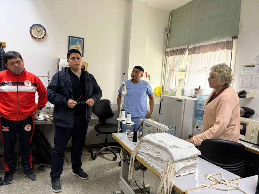 El gobernador Vidal llegó de sorpresa y recorrió el Hospital Regional Río Gallegos