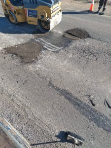 Trabajos de bacheo en la Ruta Nacional N°3: un reclamo de la comunidad atendido por Vialidad Provincial