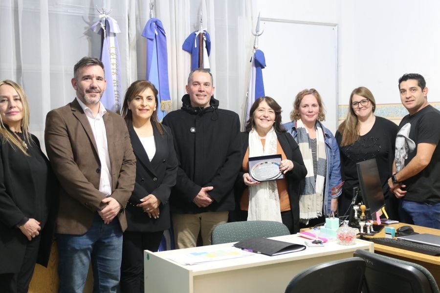 Autoridades visitaron el Instituto Provincial de Educación Superior de Caleta Olivia