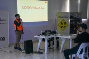 Jaramillo dijo presente en la capacitación de maquinaria pesada: Un compromiso que se extiende por la provincia