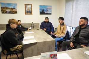 Jóvenes de 28 de Noviembre se benefician de un Acuerdo para realizar prácticas profesionales en el ámbito Energético