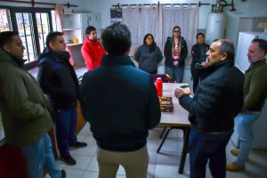 Concretaron reunión con padres de la Escuela Industrial de Procesos Energéticos en 28 De Noviembre