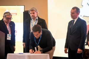 FOMICRUZ y Pan American Silver firmaron un acuerdo colaborativo para fortalecer la exploración en Bahía Laura