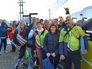 El Gobierno Provincial acompañó la partida de la delegación santacruceña a los Juegos Evita de Adultos Mayores en Salta