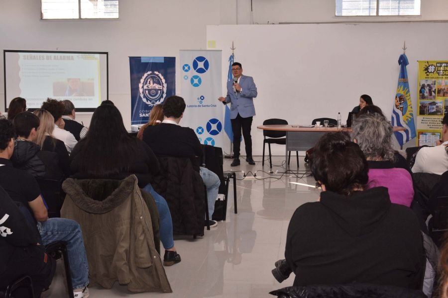 Lotería de Santa Cruz concluyó con éxito las jornadas de prevención sobre apuestas online