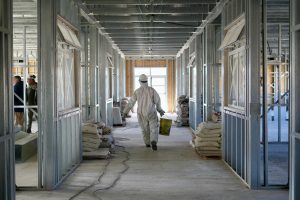 Daniel Álvarez: "La Escuela Secundaria N°43 de Caleta Olivia alcanza el 70% de avance"