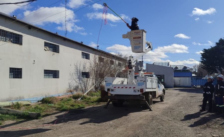 Servicios Públicos fortalece la capacitación del personal en Las Heras y Caleta Olivia