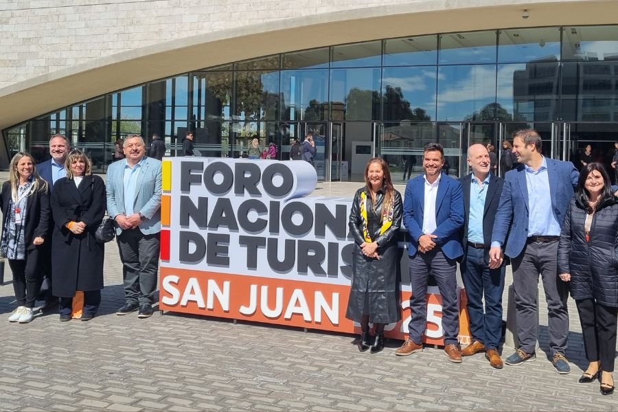 Santa Cruz participó en el Foro Nacional de Turismo 2025 y la 173° Asamblea del Consejo Federal