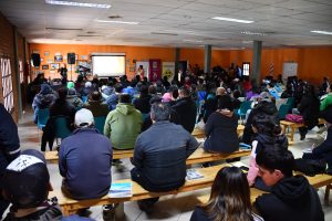 Distrigas llevó la capacitación en Maquinaria Pesada a Los Antiguos con gran respuesta de los vecinos